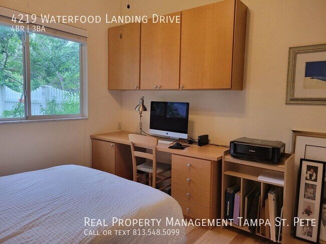 Building Photo - ***LUXURY LUTZ HOME