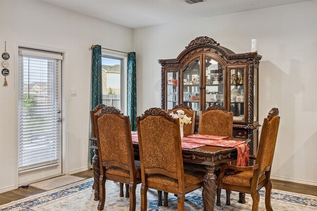 Building Photo - 5102 Hedgerose Ln