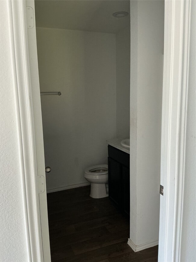 Building Photo - 16957 Rich Pines Dr