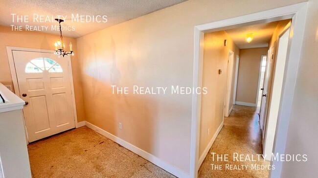 Building Photo - 4709 Redfern Dr