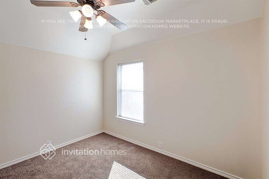 Building Photo - 7434 Saddlehorn Dr