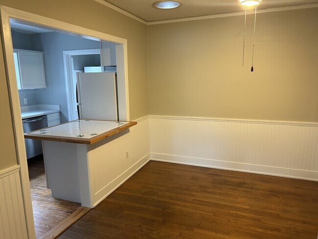 Building Photo - 1701 E Bobe St