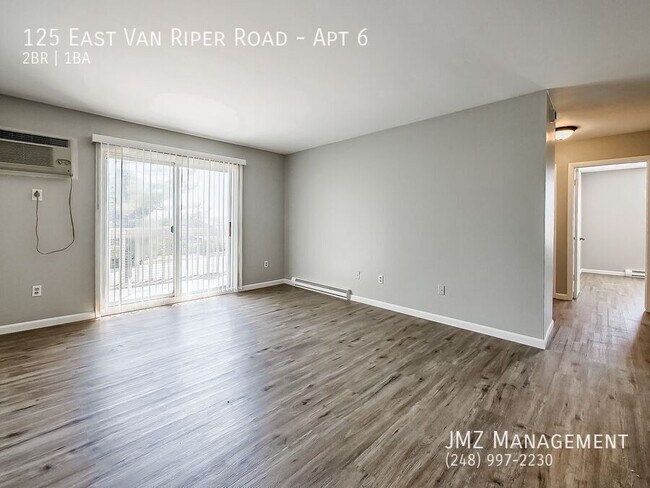 Building Photo - 125 E Van Riper Rd