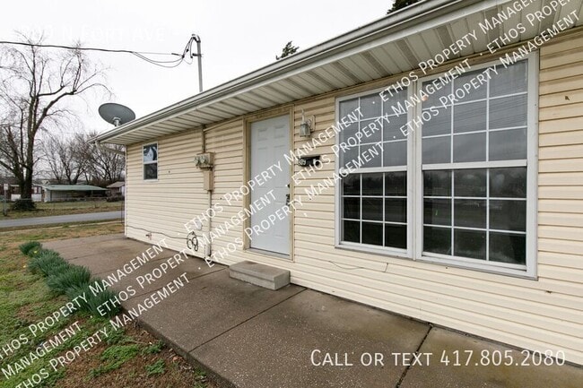 Building Photo - 809 N Fort Ave