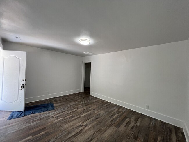 Building Photo - RENTAL HOME 2BD/1BTH