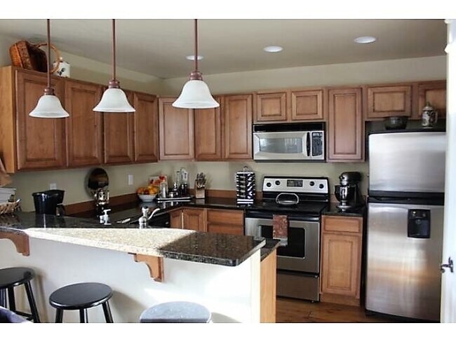Primary Photo - 2945 Warbler Way