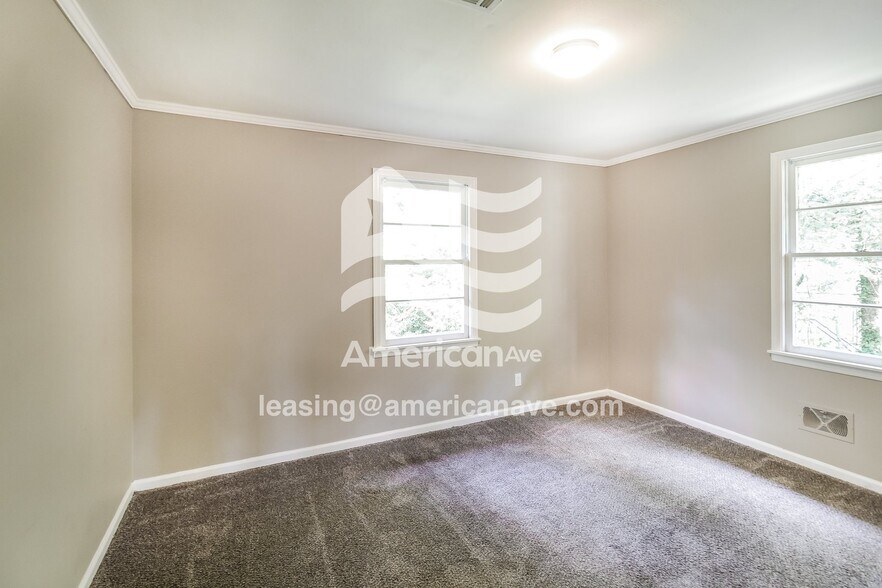 Building Photo - 2254 Companion Dr