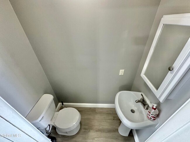 Building Photo - 31 Suncrest Dr