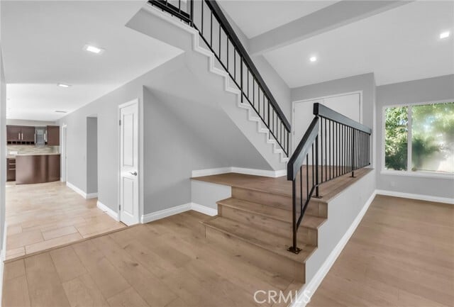 Building Photo - 4642 Poe Ave