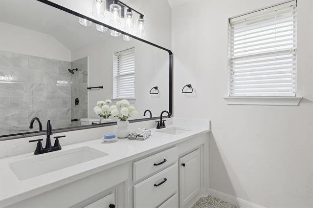 Building Photo - 1401 Danielle Dr