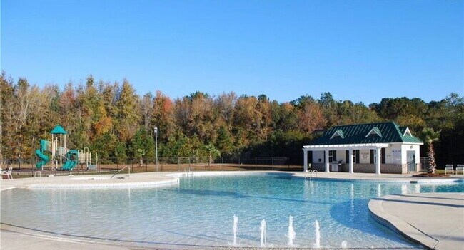 Building Photo - 663 Wyndham Way