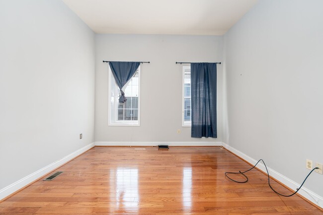 Building Photo - 3-Bedroom Home with Finished Basement in P...