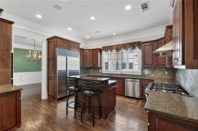 Building Photo - 3475 Roxboro Rd NE