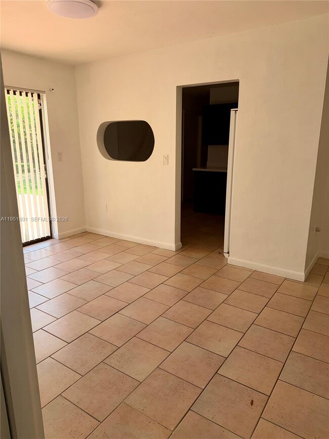 Building Photo - 9810 SW 165th Terrace