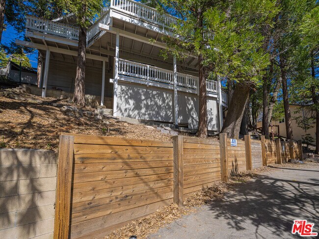 Building Photo - 233 Corona Cir