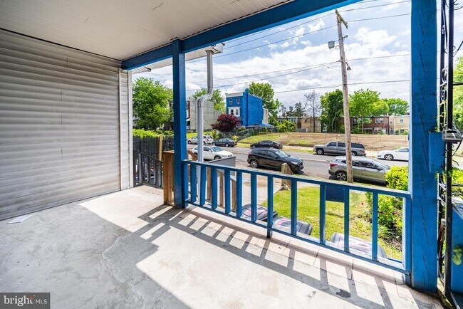 Building Photo - 5847 Willows Ave