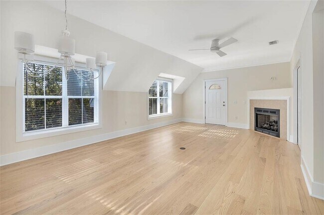 Building Photo - 156 Shady Brook Cir