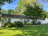 Building Photo - 233 S Rolling Acres Rd