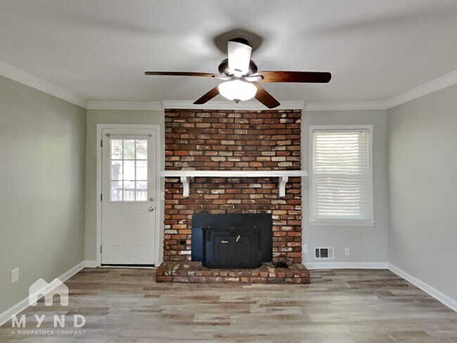 Building Photo - 411 Arrow Bend Rd