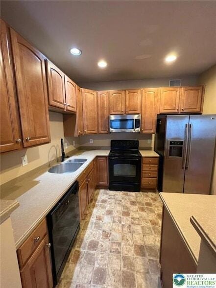 Building Photo - 211 Auburn Dr