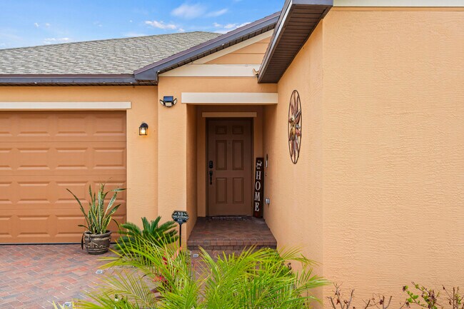 Building Photo - 701 Carlyle Wy