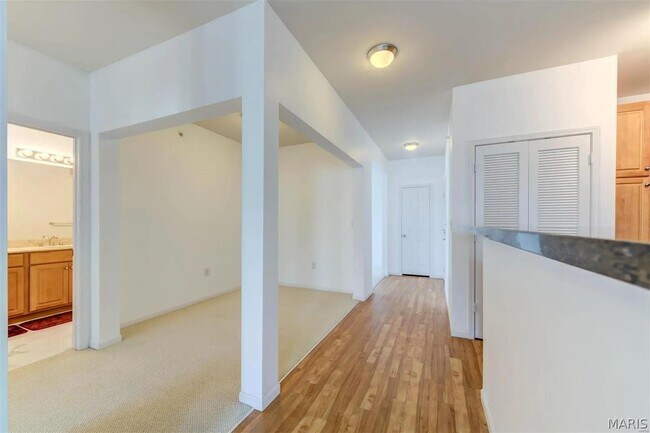 Building Photo - 1270 Strassner Dr