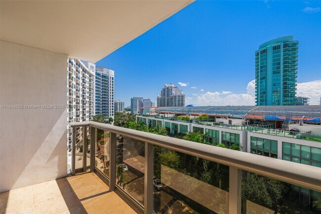 Building Photo - 6039 Collins Ave