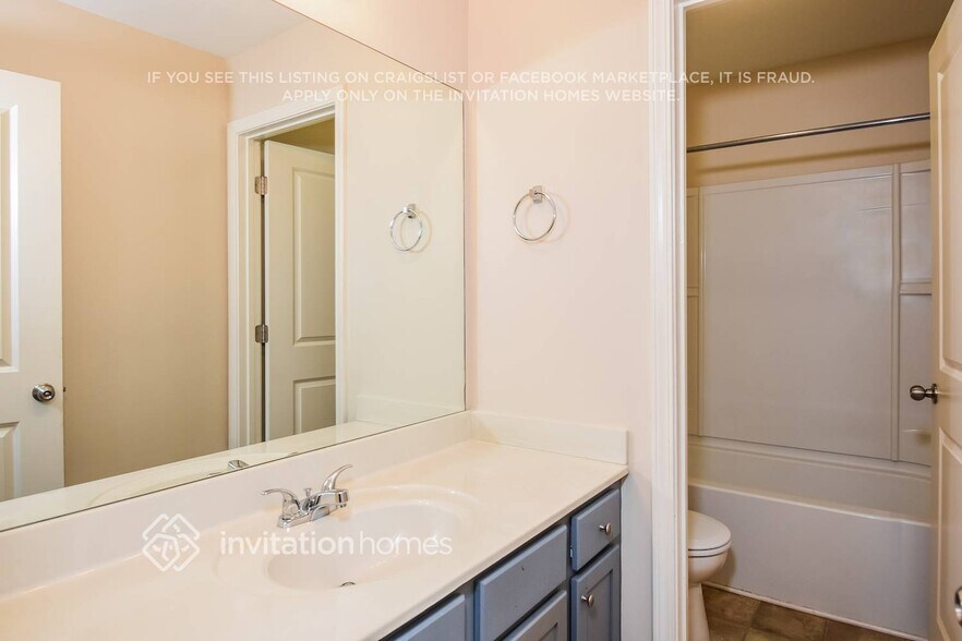 Building Photo - 738 Rockingham Dr