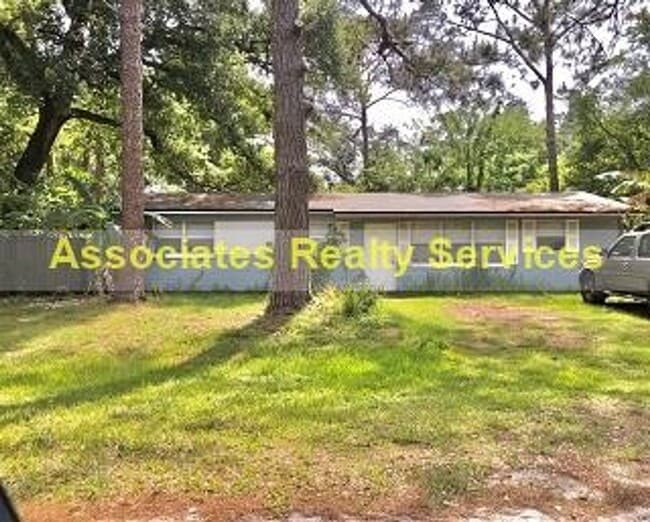 Building Photo - West Park Home