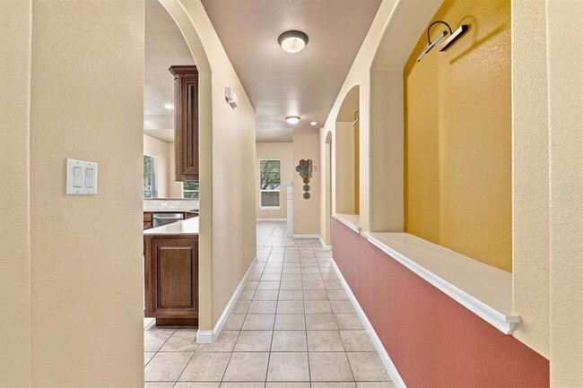 Building Photo - 2909 Arbor Ct