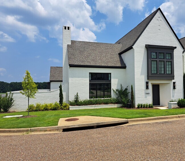 Building Photo - 7085 Fain Park Dr