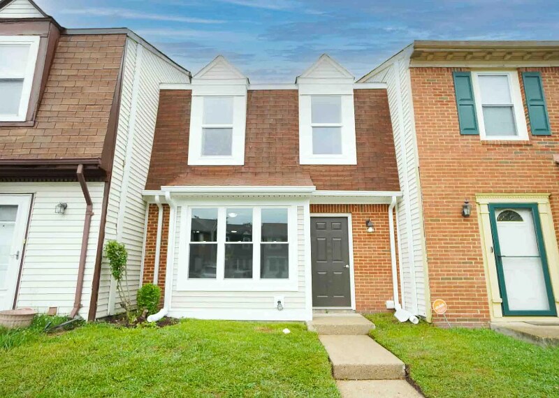 Primary Photo - 5234 Johnstown Ln