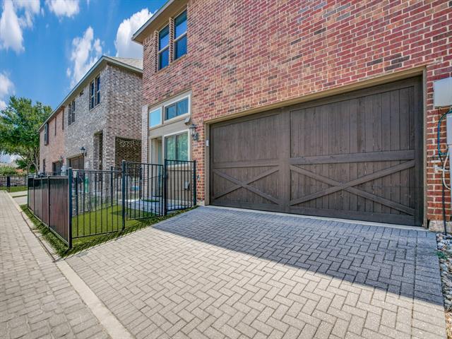 Building Photo - 1213 Crockett St