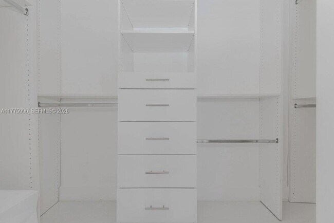 Building Photo - 2301 Collins Ave