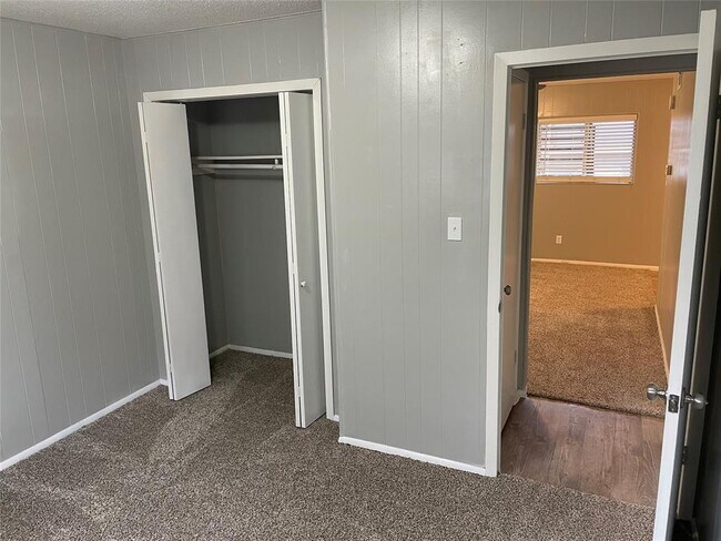 Building Photo - 1209 Vance St