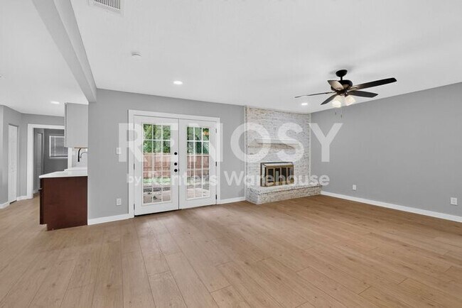 Building Photo - Renovated in Allen Ready to Be Your Home