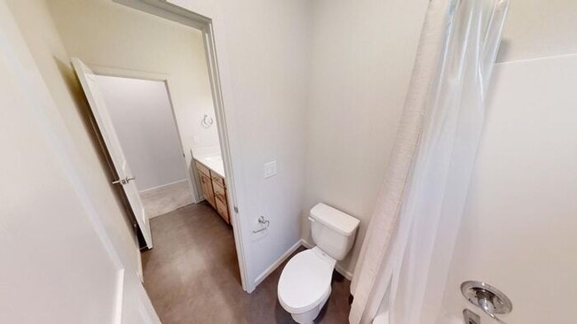 Building Photo - Modern Luxury Townhome: Convenient Urban L...