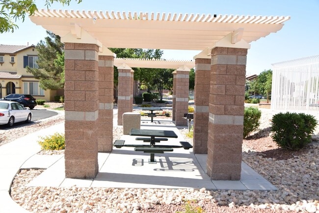 Building Photo - CLASSIC AND MOVE-IN READY 2 STORY HOME IN NORTH LAS VEGAS - 89031