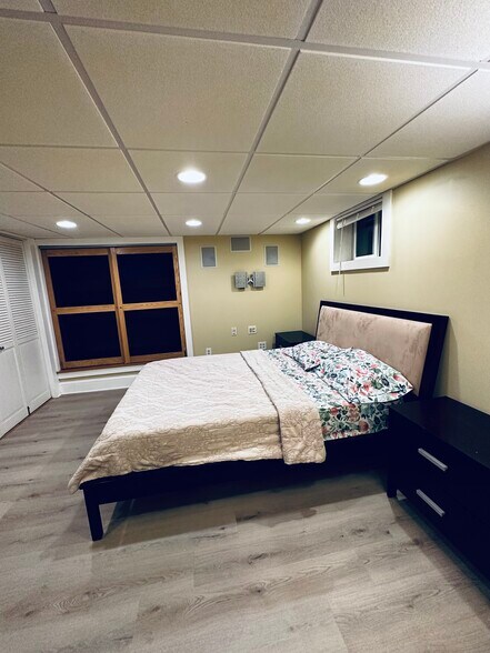 Main bedroom - 39 Bartholdi Ave