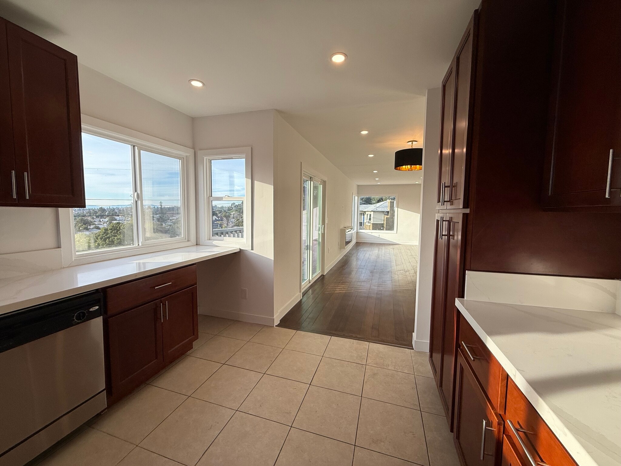 Building Photo - 3000 Parker Ave