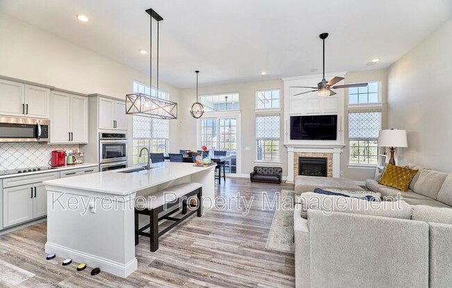 Building Photo - 2453 Grover Ridge Dr