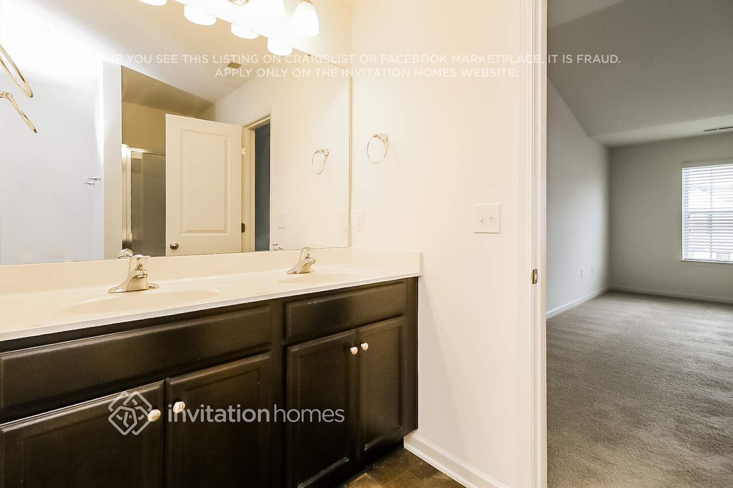 Building Photo - 200 Gaillardia Way