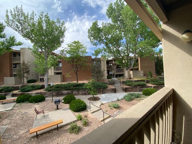 Building Photo - Beautiful Condo at The Reserve