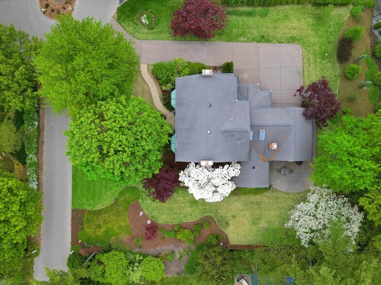 Building Photo - 15 Brazillian Ct