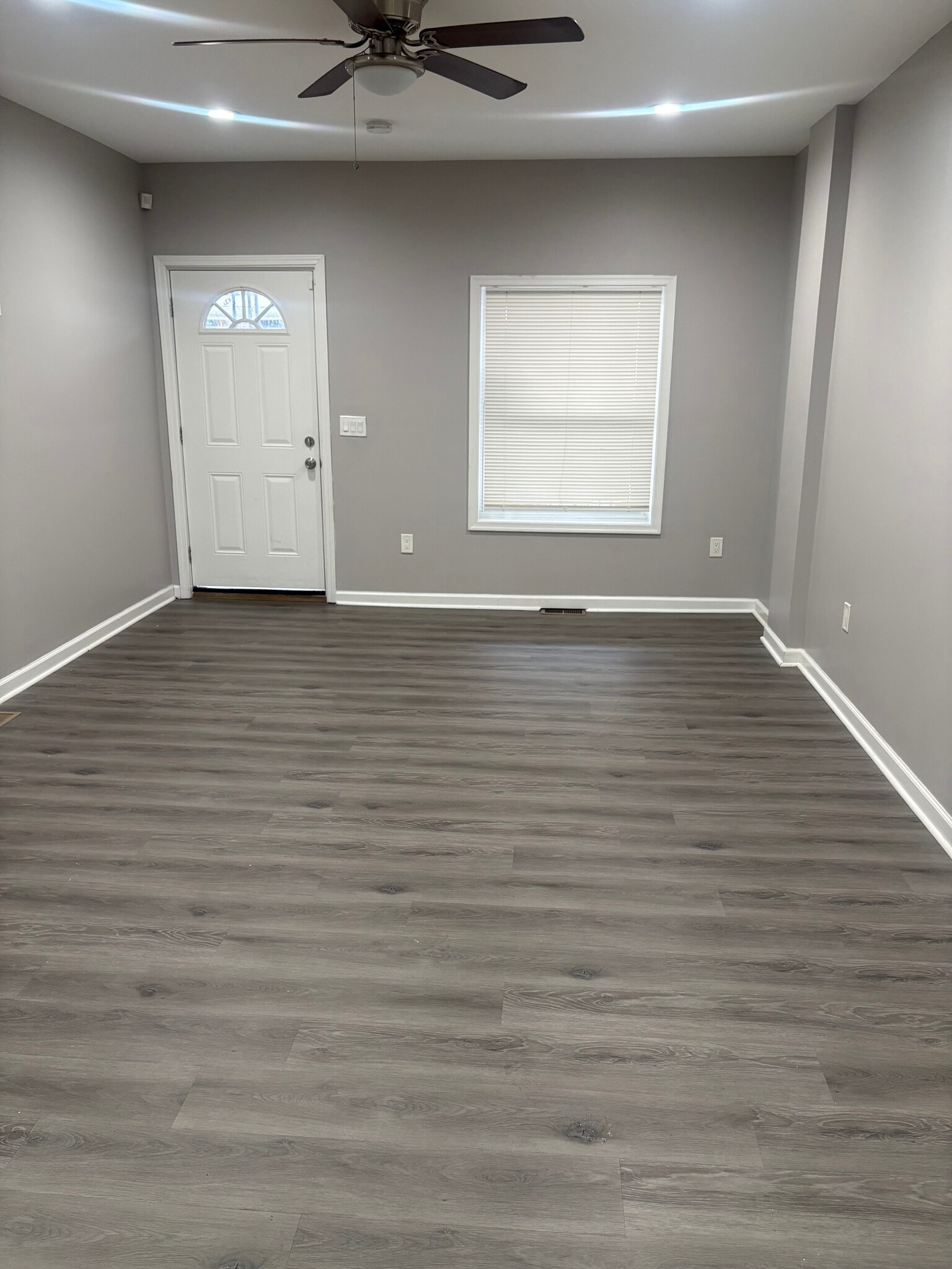 Building Photo - 619 E 29th St