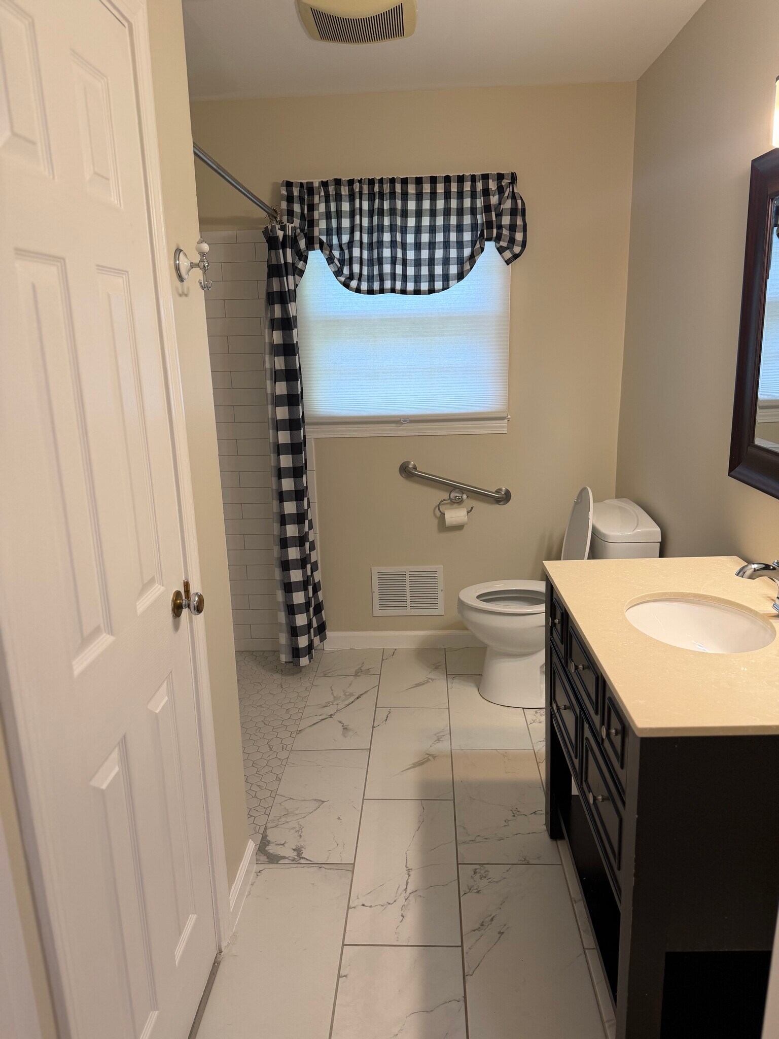 Building Photo - 3 Melbourne Ln