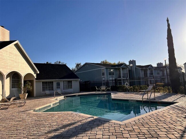 Building Photo - 10207 N Alafaya Trail