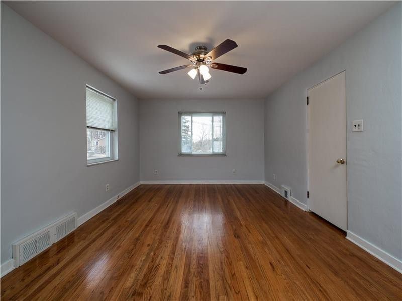 master bedroom - 3350 Gibsonia Rd
