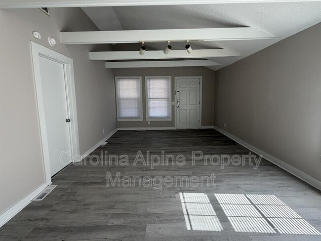 Building Photo - 510 Ridgecrest Dr