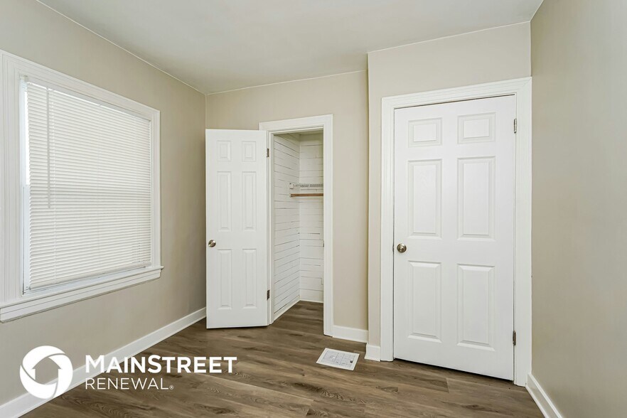 Building Photo - 1028 Walter Ave